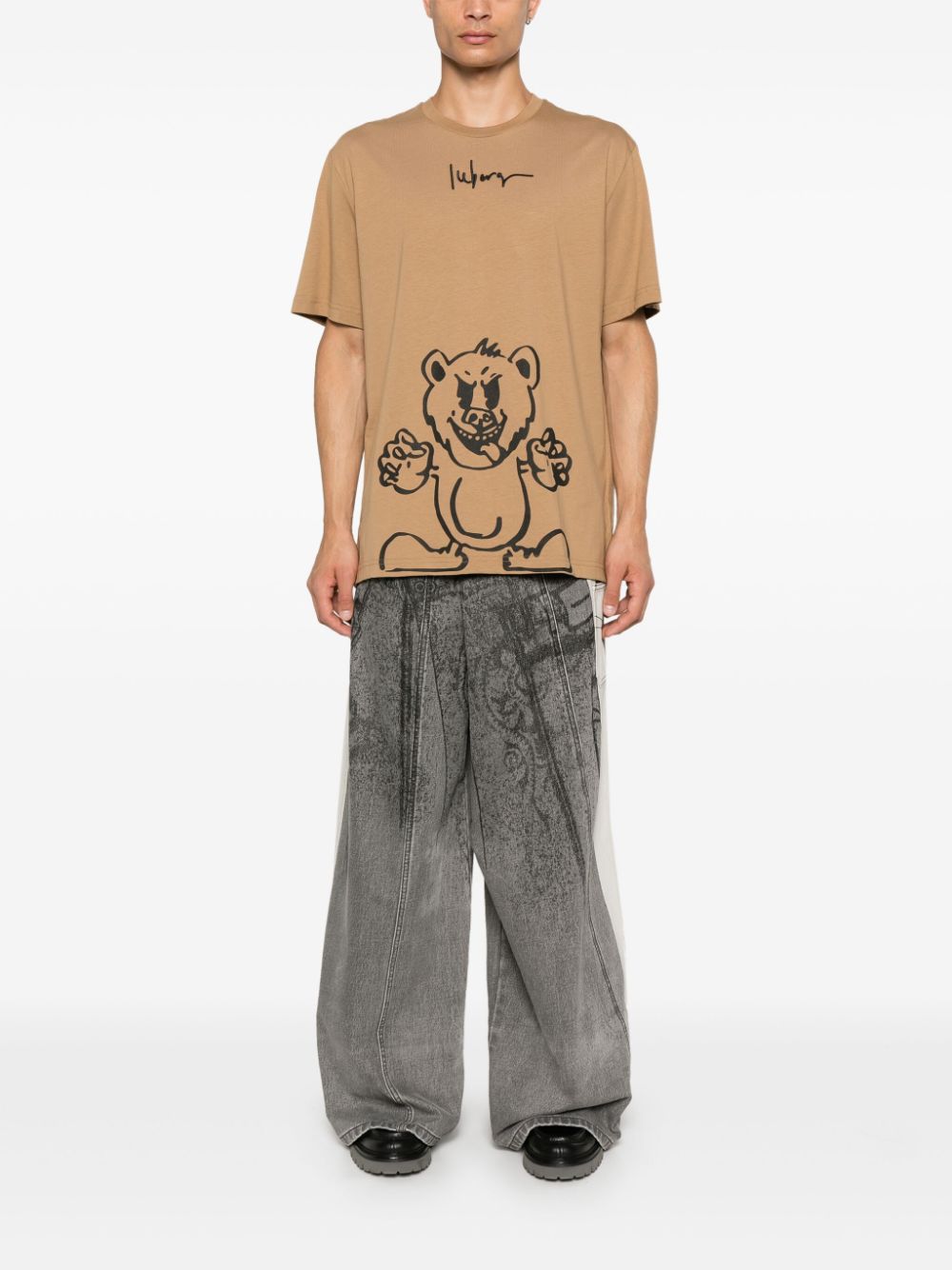 logo-embroidered printed t-shirt